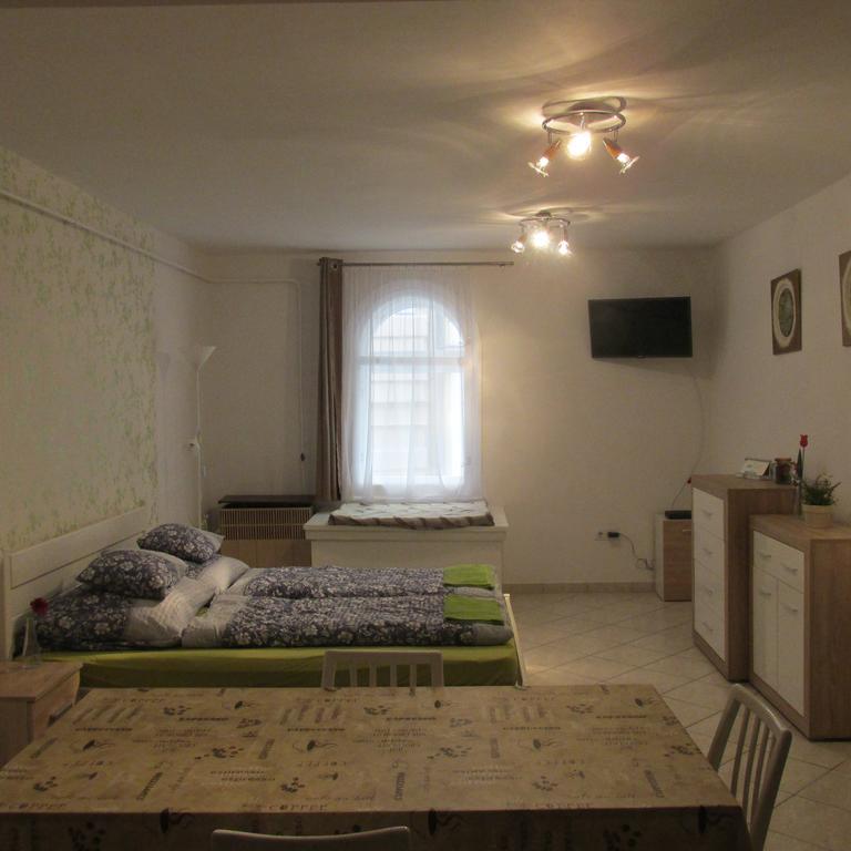 Fortuna Apartments Еґер Екстер'єр фото